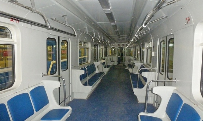 Первый поезд новой серии начал работу в метро Новосибирска  - фото 2