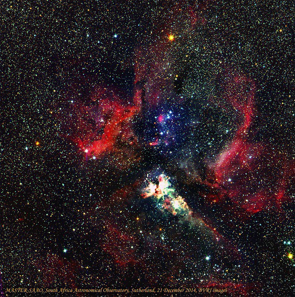 первые снимки телескопа: туманность в созвездии Киля — CarinaNebula