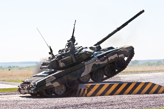 Критерием при сравнении российских и зарубежных танков должна быть боевая эффективность, а не наличи 