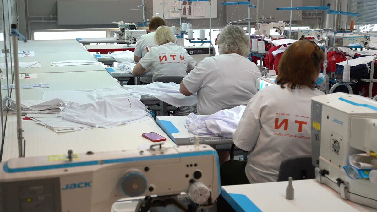 Новое производство защитной одежды заработало в Москве