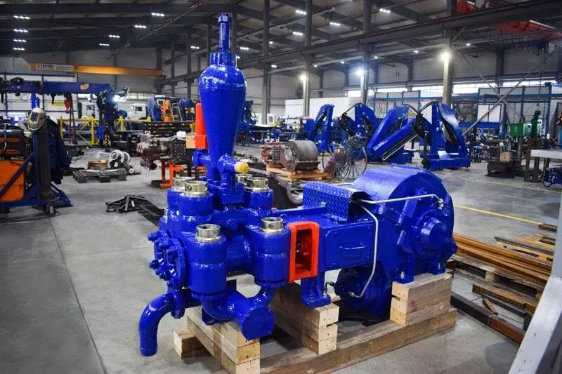 Фото #4 для «спецтехника: Уральский завод в 2024 году выпустил новые модели плунжерных насосов и КМУ»