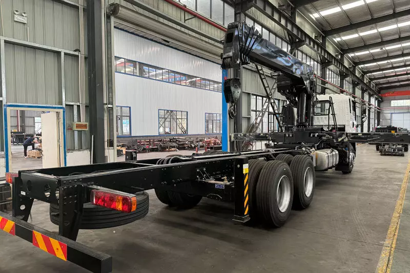 Фото #5 для публикации «Челябинская область: Уральский завод в 2024 году выпустил новые модели плунжерных насосов и КМУ»