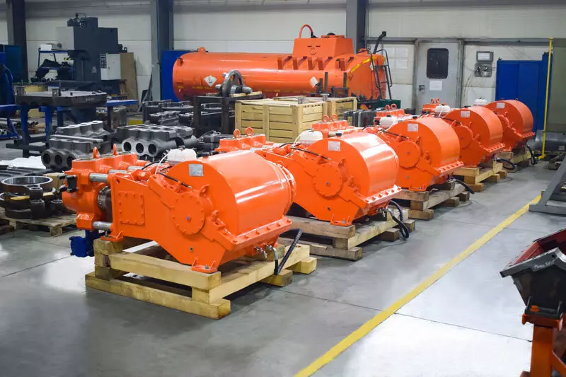 Картинка №3 для «УЗПМ: Уральский завод в 2024 году выпустил новые модели плунжерных насосов и КМУ»