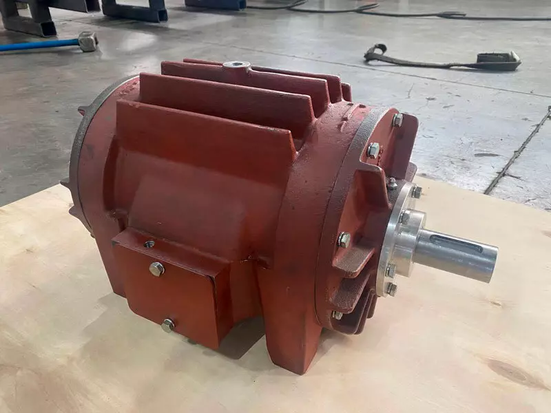 Иллюстрация №2 для новости «УЗСТ: Уральский завод в 2025 году выпустил новые модели КМУ и насос»