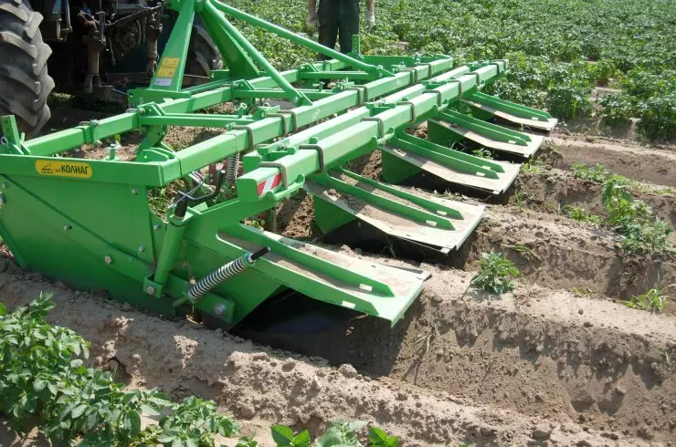 Фото 4 для новости «обработка почвы: Культиватор гребнеобразователь прицепной к трактору производится в России»