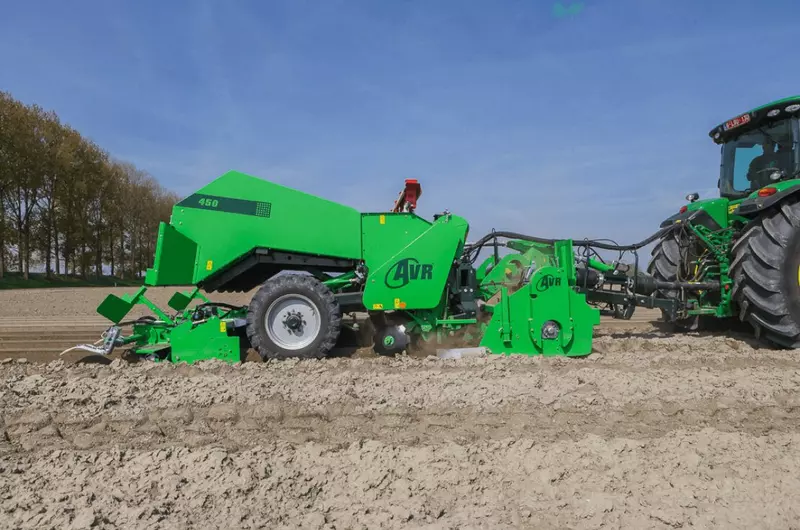 Фото #11 для «Картофелесажалка для трактора новая сажалка картофеля от производителя Колнаг»