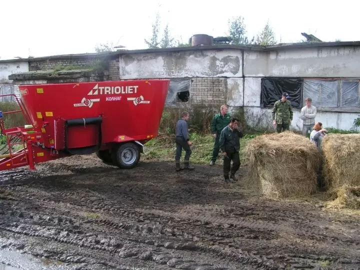 Фото #4 для поста «кормораздатчик: Смеситель кормораздатчик прицепной к трактору выпускается на заводе Колнаг Мос»