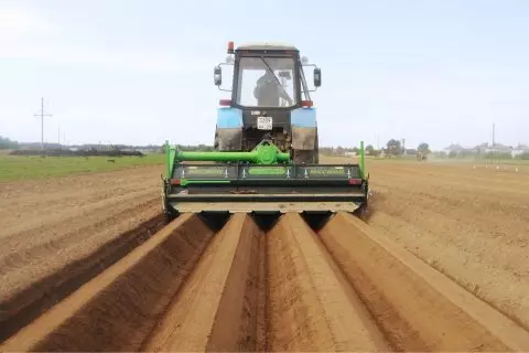 Изображение #7 для публикации «Культиватор для междурядной обработки почвы к трактору производится в России»