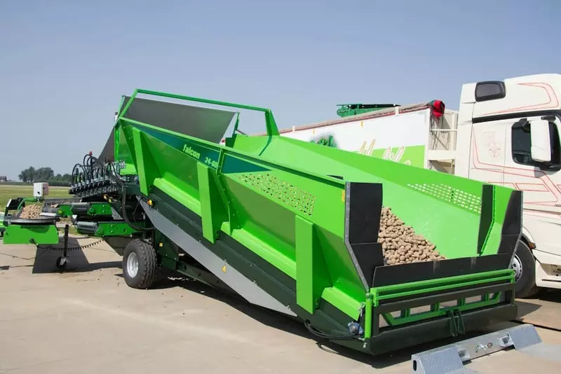 #1 для новости «: Приемный сортировочный бункер для картофеля производится в России на заводе Колнаг МО»