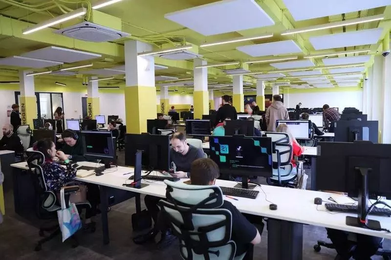 Фото №2 для поста «ЮГРА: В Югре открыт первый в УрФО центр подготовки кадров Школа 21»