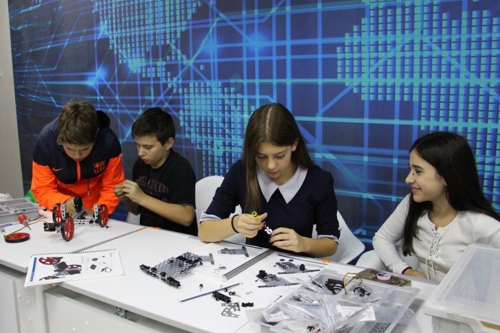 В Красногорске открыли второй в Подмосковье детский технопарк «Кванториум»