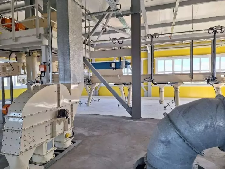 Фото №2 для публикации «комбикормовый завод: Агрохолдинг Русское поле запустил новый комбикормовый завод в Нижегородской области»