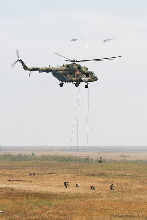 Миль Ми-8МТВ-5 (RF-24774 / 39 красный) ВКС России 0420_D806095