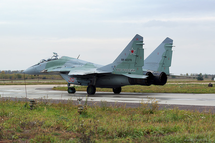 Микоян-Гуревич МиГ-29УБ (RF-92270 / 36 красный) ВКС России 0136_D805854