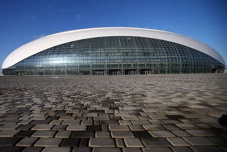 Ледовый хоккейный дворец «Большой» в олимпийском парке в поселке Мирный