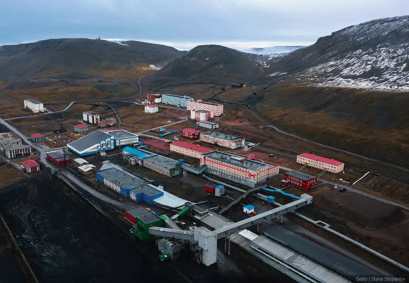 №1 для новости «Добыча и разведка полезных ископаемых: Самая северная угольная шахта в мире»