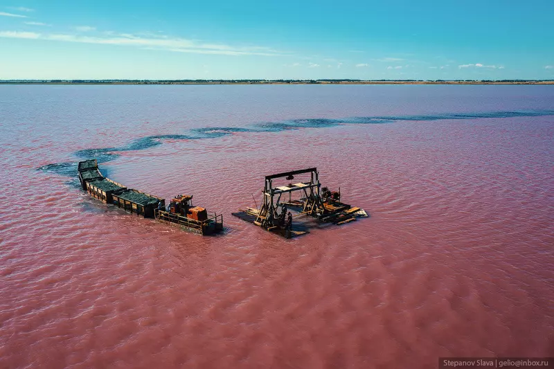 Иллюстрация #20 для новости «Бурсоль как добывают соль в розовом озере Алтайского края»