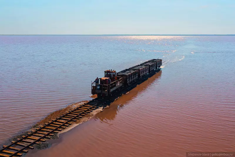 Картинка #19 для новости «Бурсоль как добывают соль в розовом озере Алтайского края»