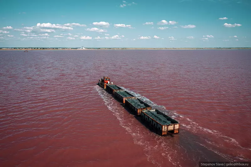 Картинка №26 для «Бурсоль как добывают соль в розовом озере Алтайского края»