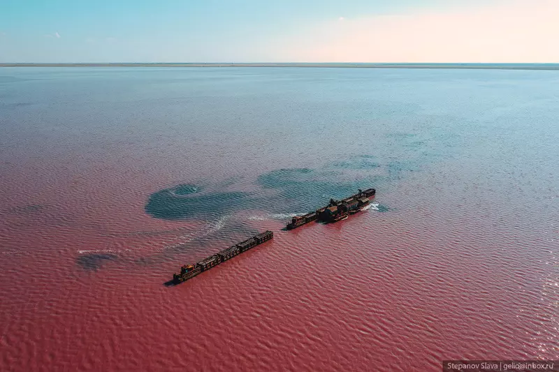 Изображение №6 для «добыча: Бурсоль как добывают соль в розовом озере Алтайского края»