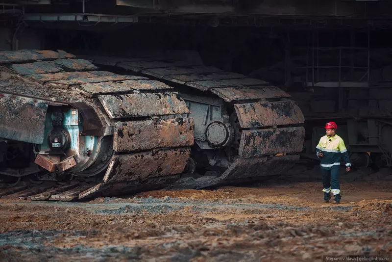 Изображение 4 для поста «суэк: Назаровский угольный разрез машины гиганты на добыче угля»