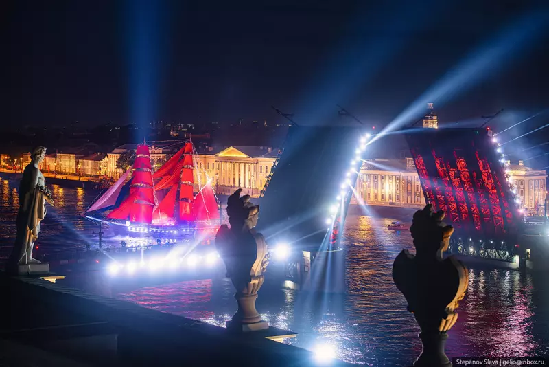 №12 для поста «Алые паруса праздник выпускников в Санкт Петербурге»