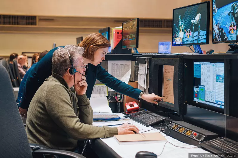 Иллюстрация 22 для публикации «ЦУП центр управления полётами в Королёве»