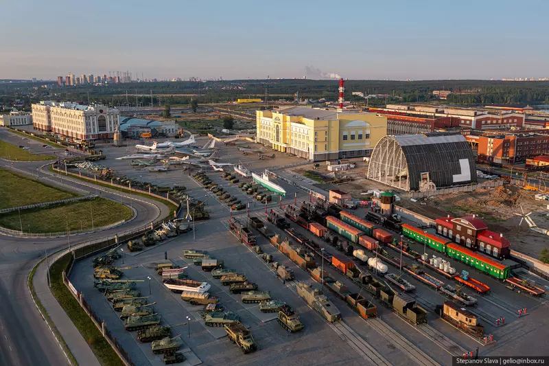 Картинка #2 для новости «музей: Музейный комплекс в Верхней Пышме от первых автомобилей до космических аппаратов»