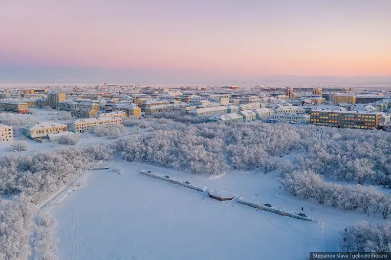 Изображение #34 для «Воркута с высоты город угольной промышленности»