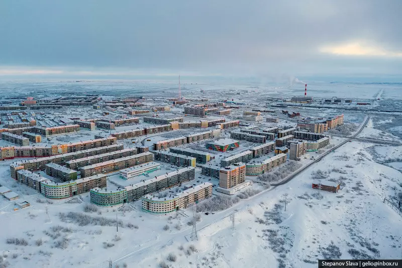 Изображение 46 для «Воркута с высоты город угольной промышленности»