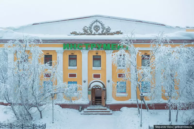 Изображение №66 для «Воркута с высоты город угольной промышленности»