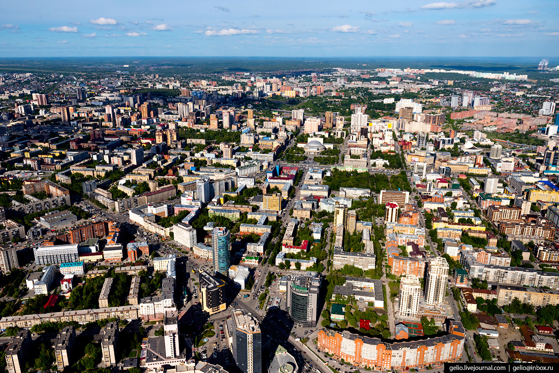 Население новосибирской. Новосибирск населенность. Население города Новосибирск. Население Екатеринбурга и Новосибирска. Новосибирск третий по численности город.