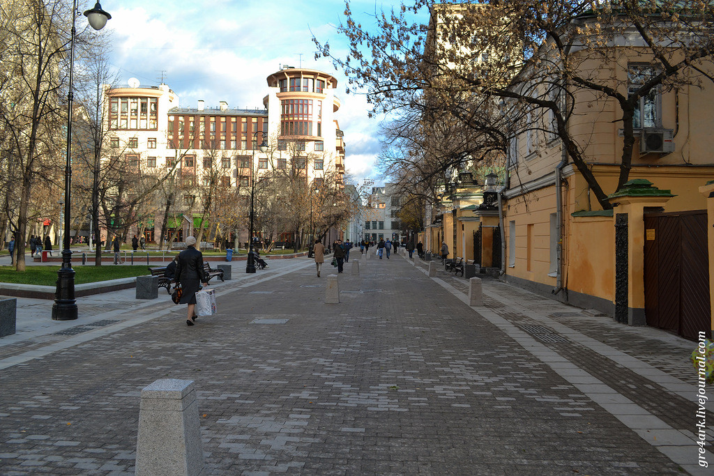 Город москва улицы адреса. Измайловский проспект пешеходная зона. Никитская улица Москва пешеходная. Замоскворечье пешеходные зоны. Хамовники улицы.