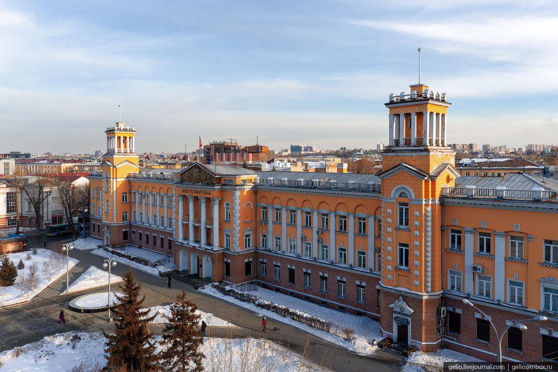 Иркутское время иркутск. Востсибуголь Иркутск. Востсибуголь Иркутск исторический. Иркутск столица Сибири. Здание Востсибуголь Иркутск история.