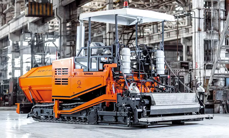 Фото 2 для публикации «НИОКРы: Новый российский асфальтоукладчик АСФ Г 4 05 успешно прошёл испытания»