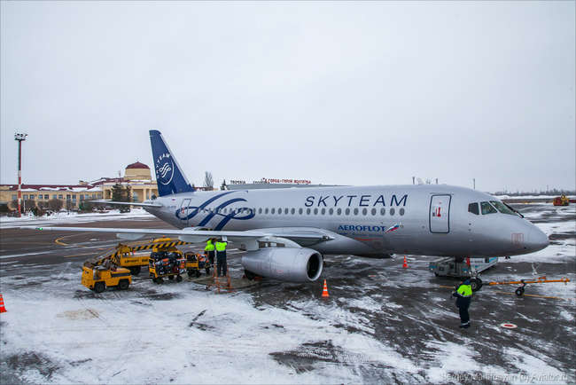 Sukhoi Superjet 100