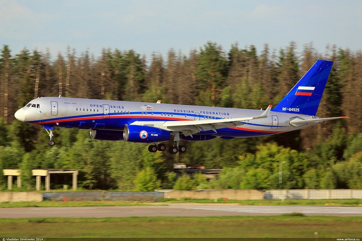 Второй самолет Ту-214ОН (регистрационный номер RF-64525, cерийный номер 525), построенный для Министерства обороны России, и сданный в 2014 году (с) Владислав Дмитренко / www.airforce.ru