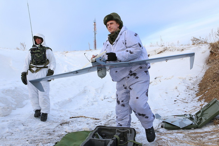 Запуск мини-БЛА «Застава» на Чебаркульском полигоне. Февраль 2015 года (с) Алексей Китаев / www.arms-expo.ru
