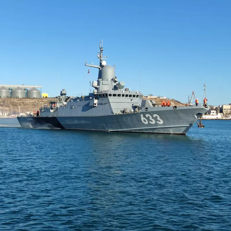 На МРК Циклон проекта 22800 поднят Андреевский флаг