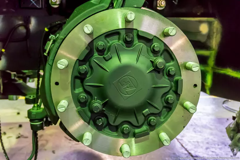 Изображение #30 для поста «Компания КАМАЗ представила городской электробус нового поколения»