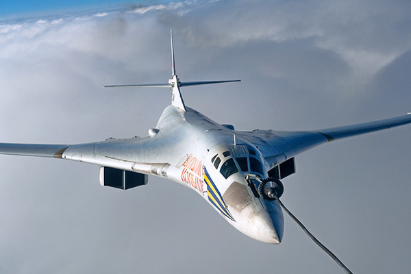 Сверхзвуковой стратегический бомбардировщик-ракетоносец Ту-160 «Виталий Копылов»