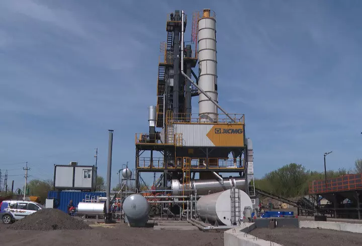 В ДНР прошел официальный запуск Енакиевского асфальтобетонного завода