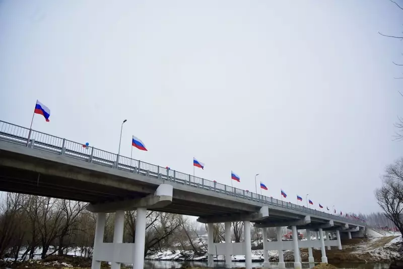 Картинка #2 для «Орёл: Под Орлом открыли новый мост через Оку»