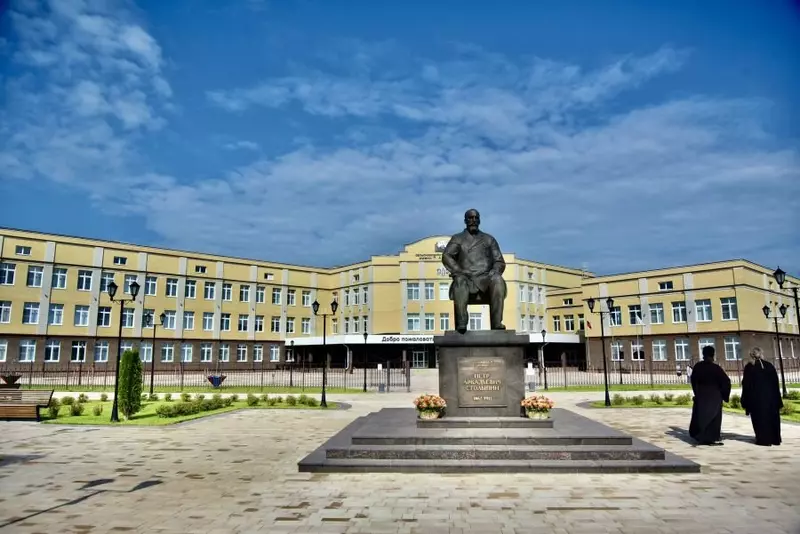 Картинка #2 для новости «Орловская область: В Орловской области при поддержке Ростеха открыли физкультурный комплекс для гимназистов»