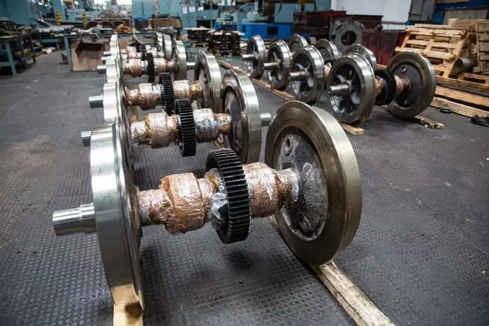 Иллюстрация #7 для новости «Луганский Трансмаш наладил производство нового вида колёсных пар для шахтных электровозов»