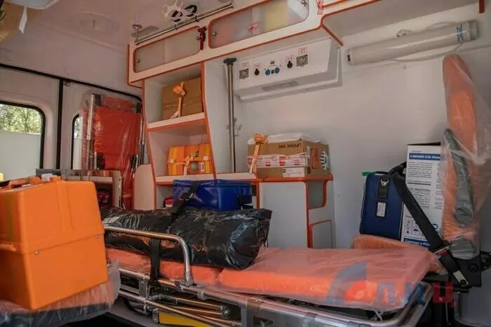 Иллюстрация 3 для публикации «транспорт: Машины для Луганска»