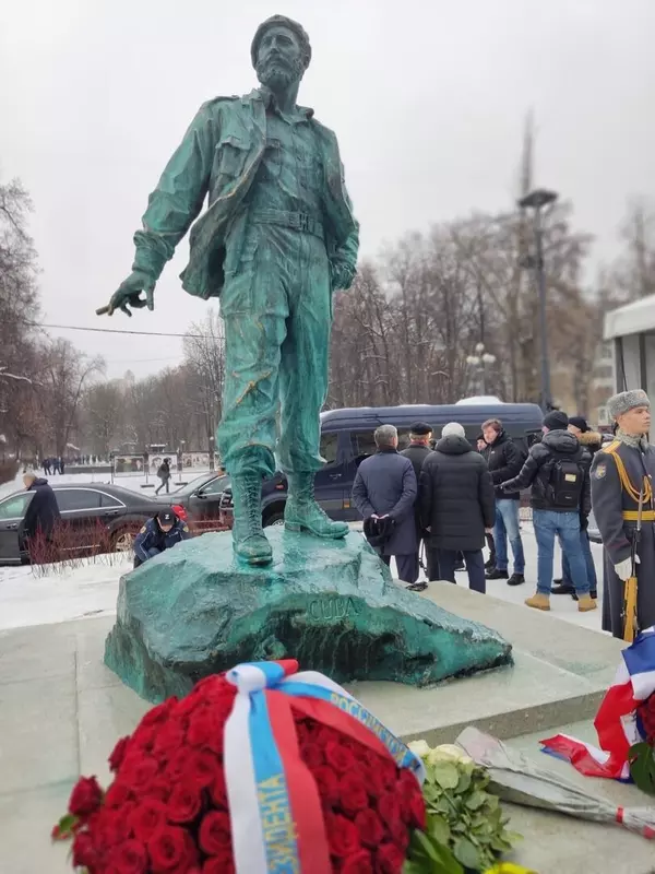 В Москве открыт памятник Фиделю Кастро
