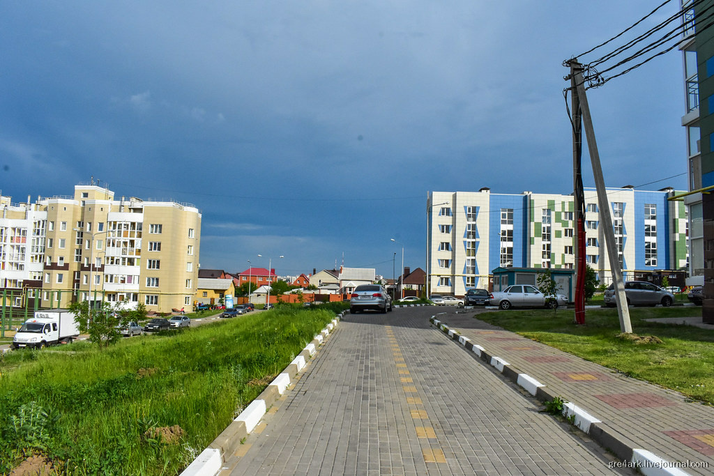 Парень в Белгородской области погиб, когда вышел за пиццей. Его друга спасли колонки