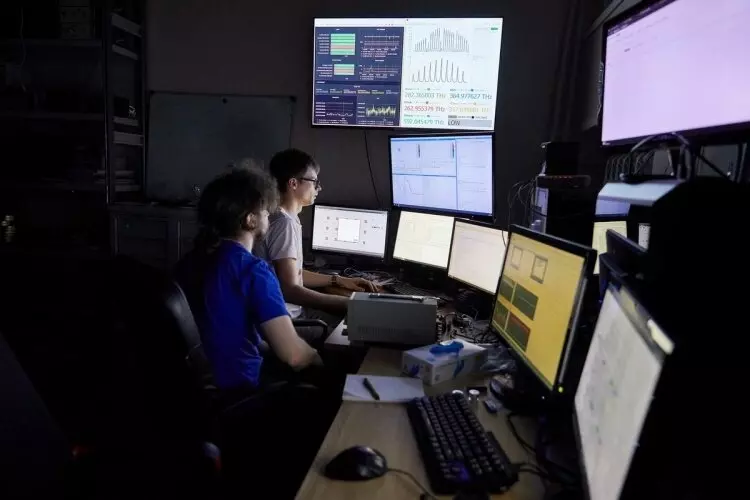 5 для статьи «В России созданы одни из самых точных портативных атомных часов в мире»