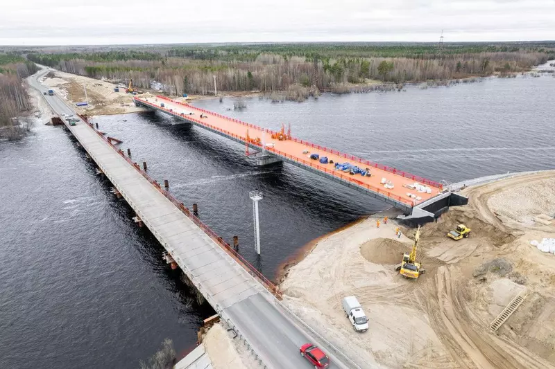 Картинка #2 для статьи «ХМАО: В ХМАО запустили движение по реконструированному мосту Сургут Нижневартовск»